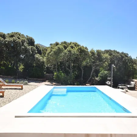 Home With Terrace And Swimming Pool For Use Holiday home Mandre