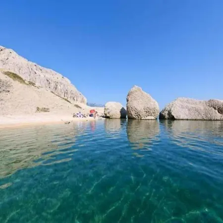 Holiday home Home With Terrace And Swimming Pool For Use Mandre